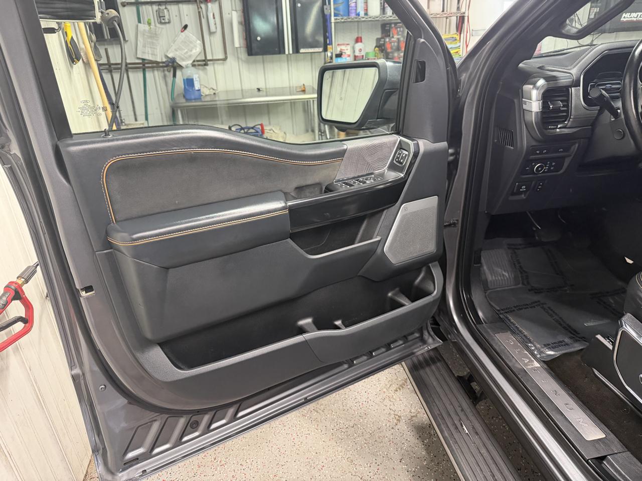Ford F-150 4WD SuperCrew 145" Platinum 2021