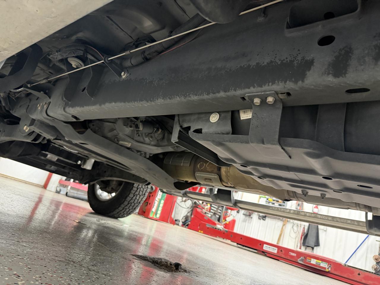 Ford F-250 SD Lariat Crew Cab Short Bed 4WD 2019