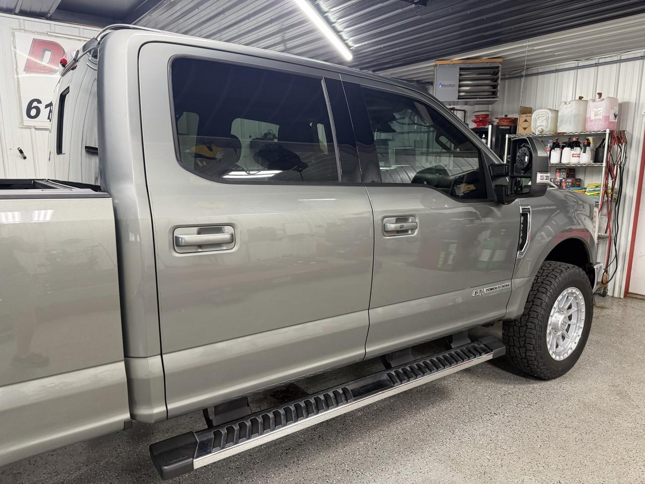 Ford F-250 SD Lariat Crew Cab Short Bed 4WD 2019
