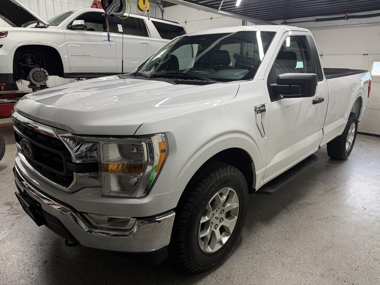 Ford F-150 4WD Reg Cab 145" XLT w/HD Payload Pkg 2021