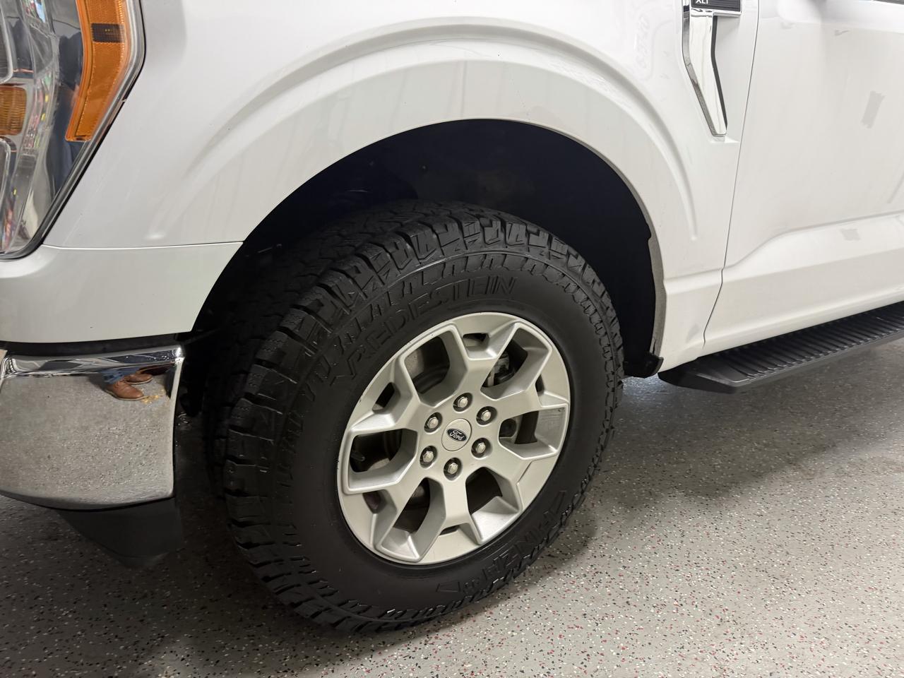 Ford F-150 4WD Reg Cab 145" XLT w/HD Payload Pkg 2021