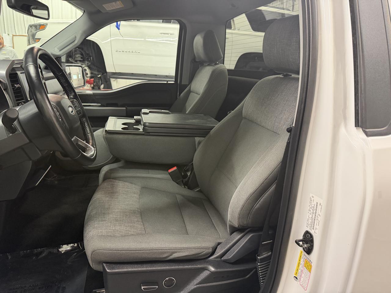 Ford F-150 4WD Reg Cab 145" XLT w/HD Payload Pkg 2021