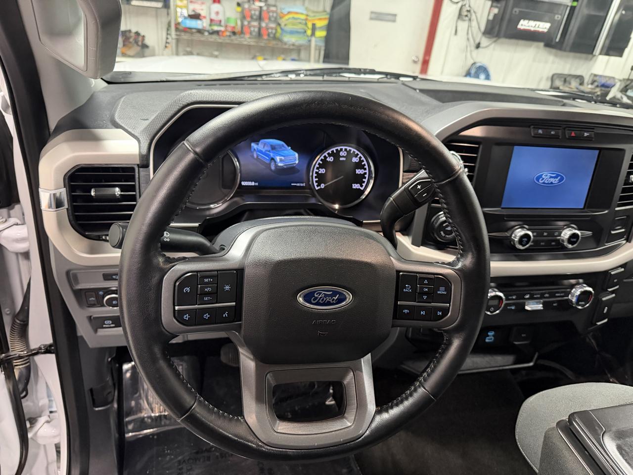 Ford F-150 4WD Reg Cab 145" XLT w/HD Payload Pkg 2021