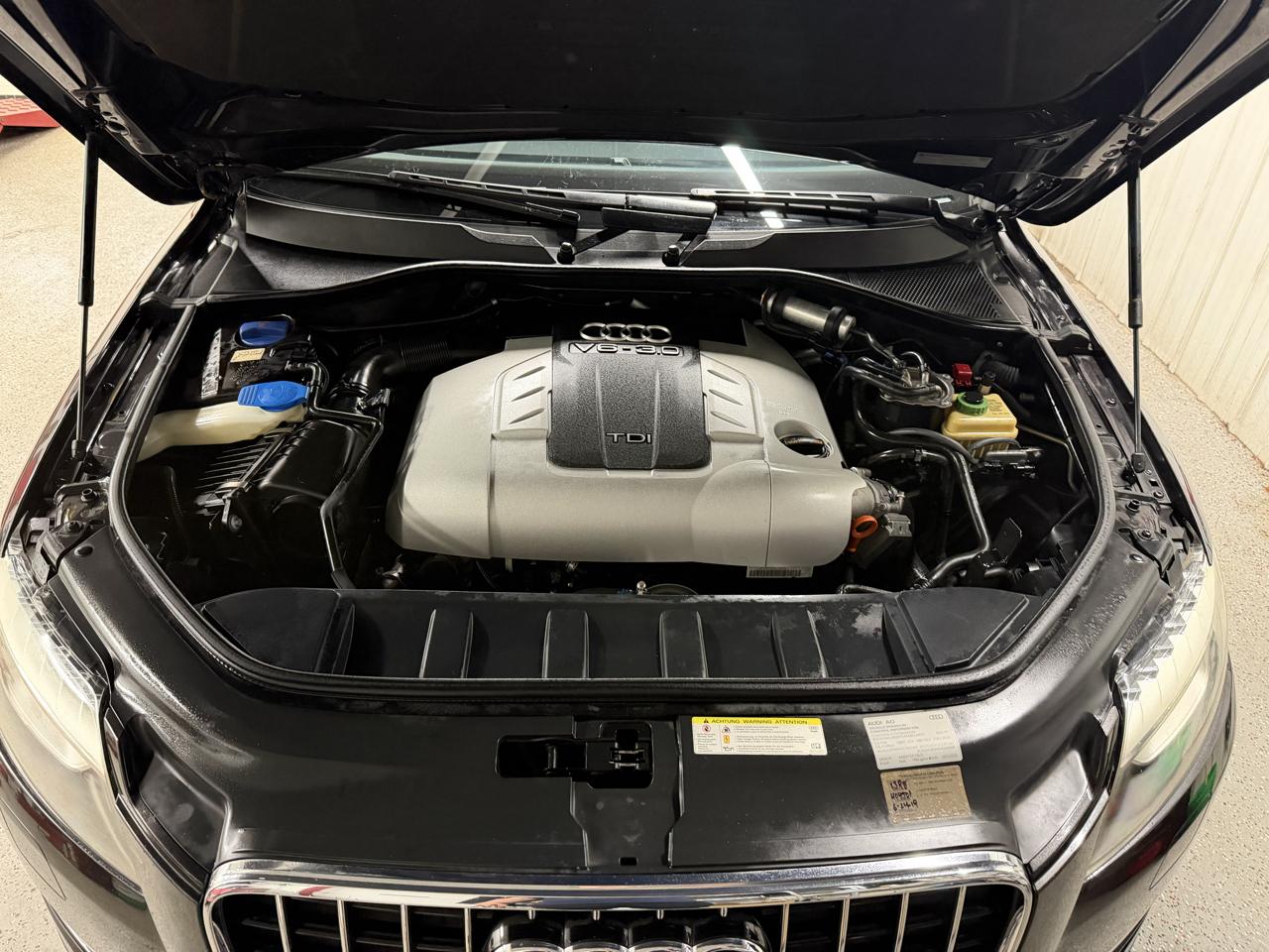 Audi Q7 quattro 4dr 3.0L TDI Prestige 2010