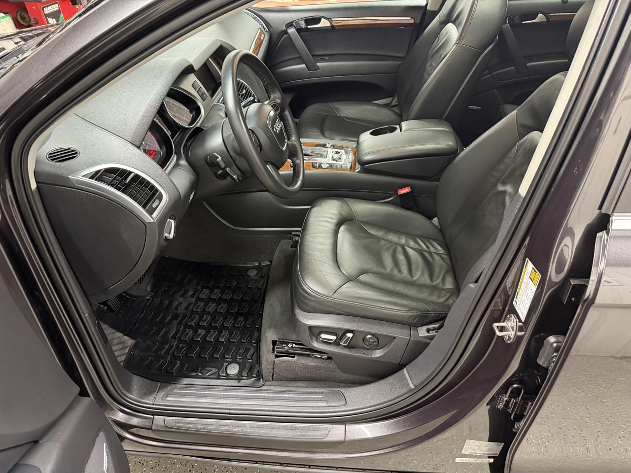 Audi Q7 quattro 4dr 3.0L TDI Prestige 2010
