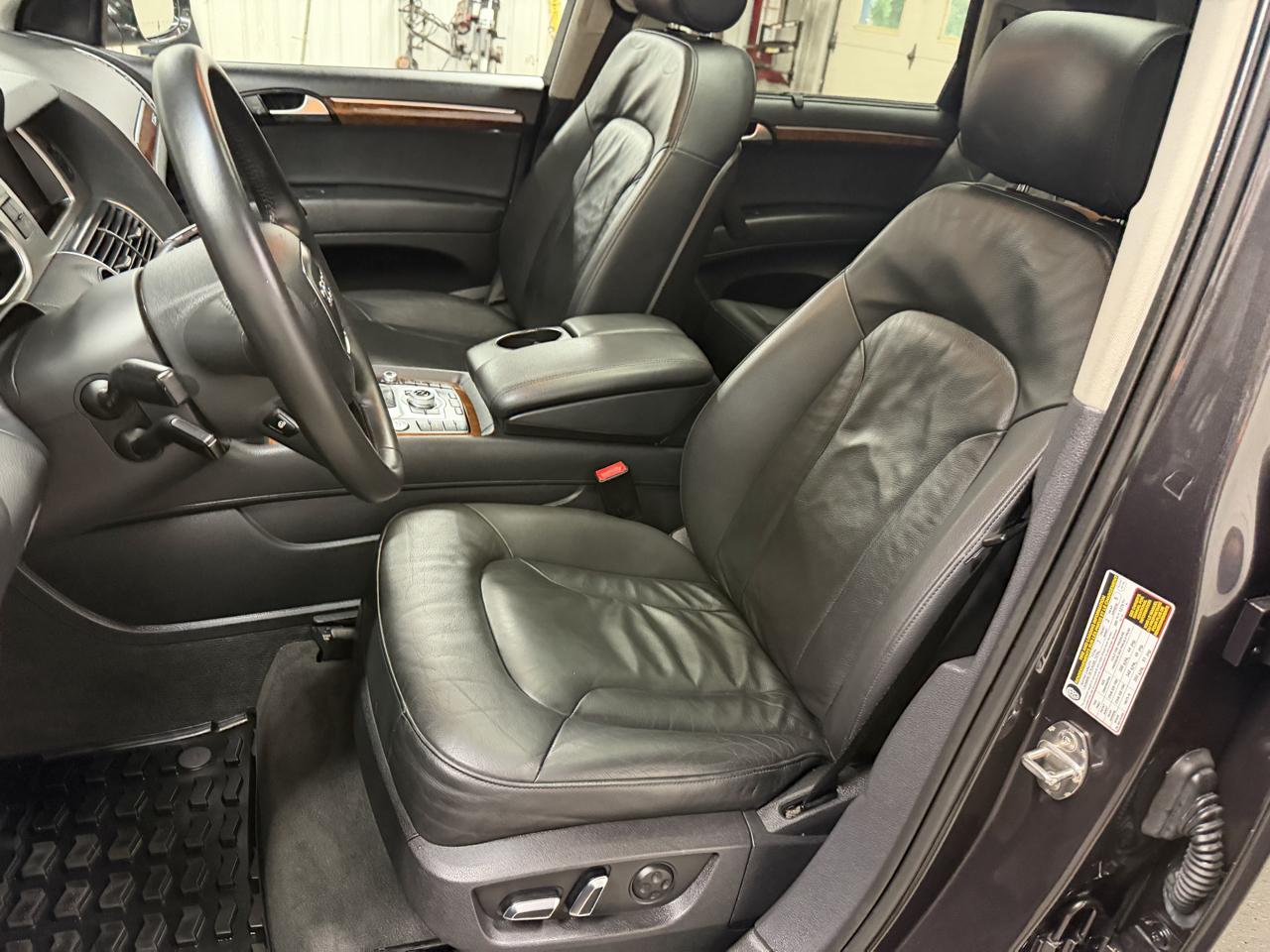 Audi Q7 quattro 4dr 3.0L TDI Prestige 2010