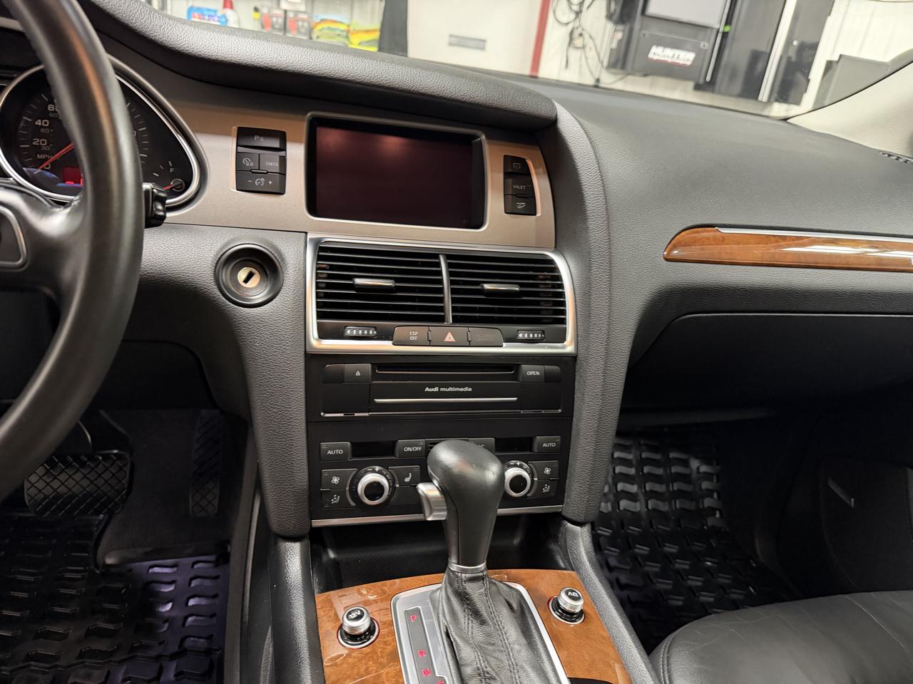 Audi Q7 quattro 4dr 3.0L TDI Prestige 2010