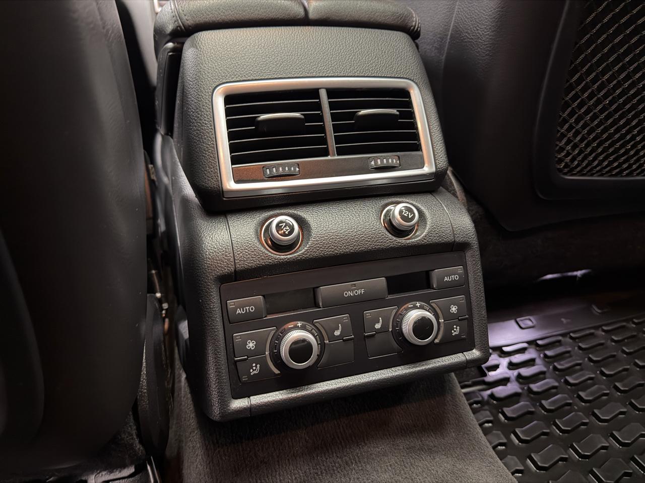 Audi Q7 quattro 4dr 3.0L TDI Prestige 2010