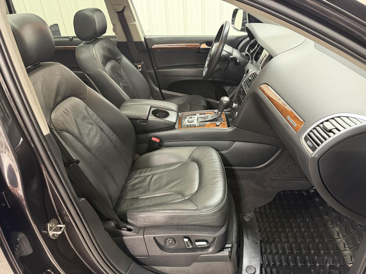 Audi Q7 quattro 4dr 3.0L TDI Prestige 2010