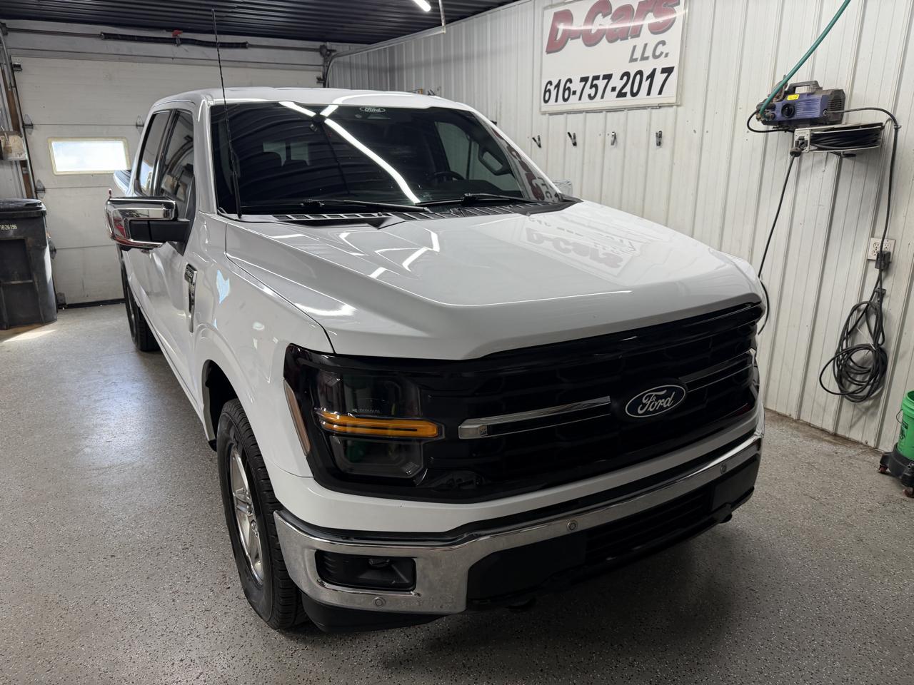Ford F-150 4WD SuperCrew 145" XLT 2024