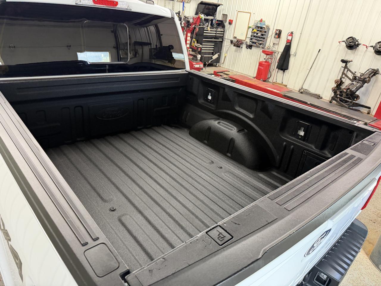 Ford F-150 4WD SuperCrew 145" XLT 2024