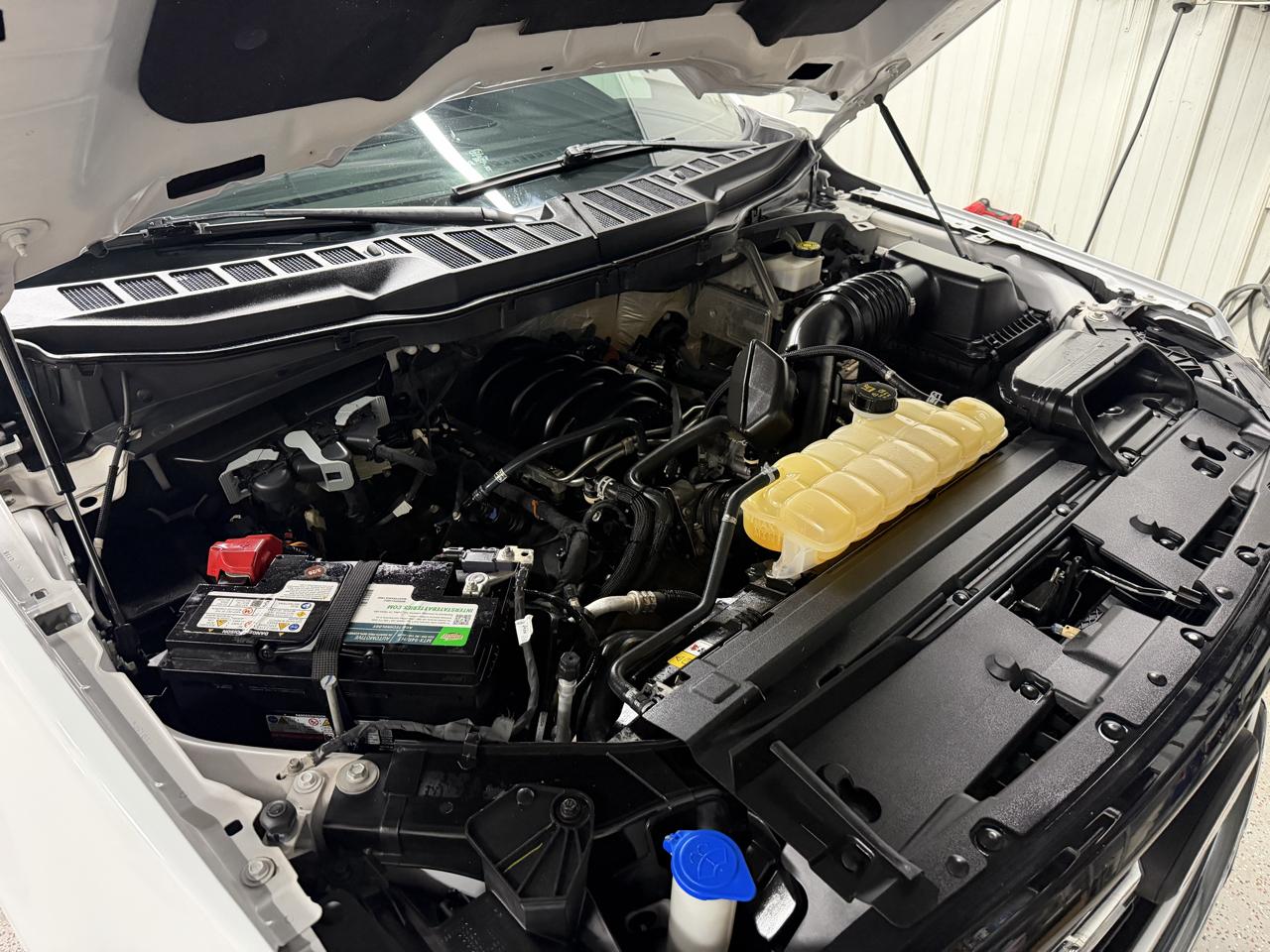 Ford F-150 4WD SuperCrew 145" XLT 2024
