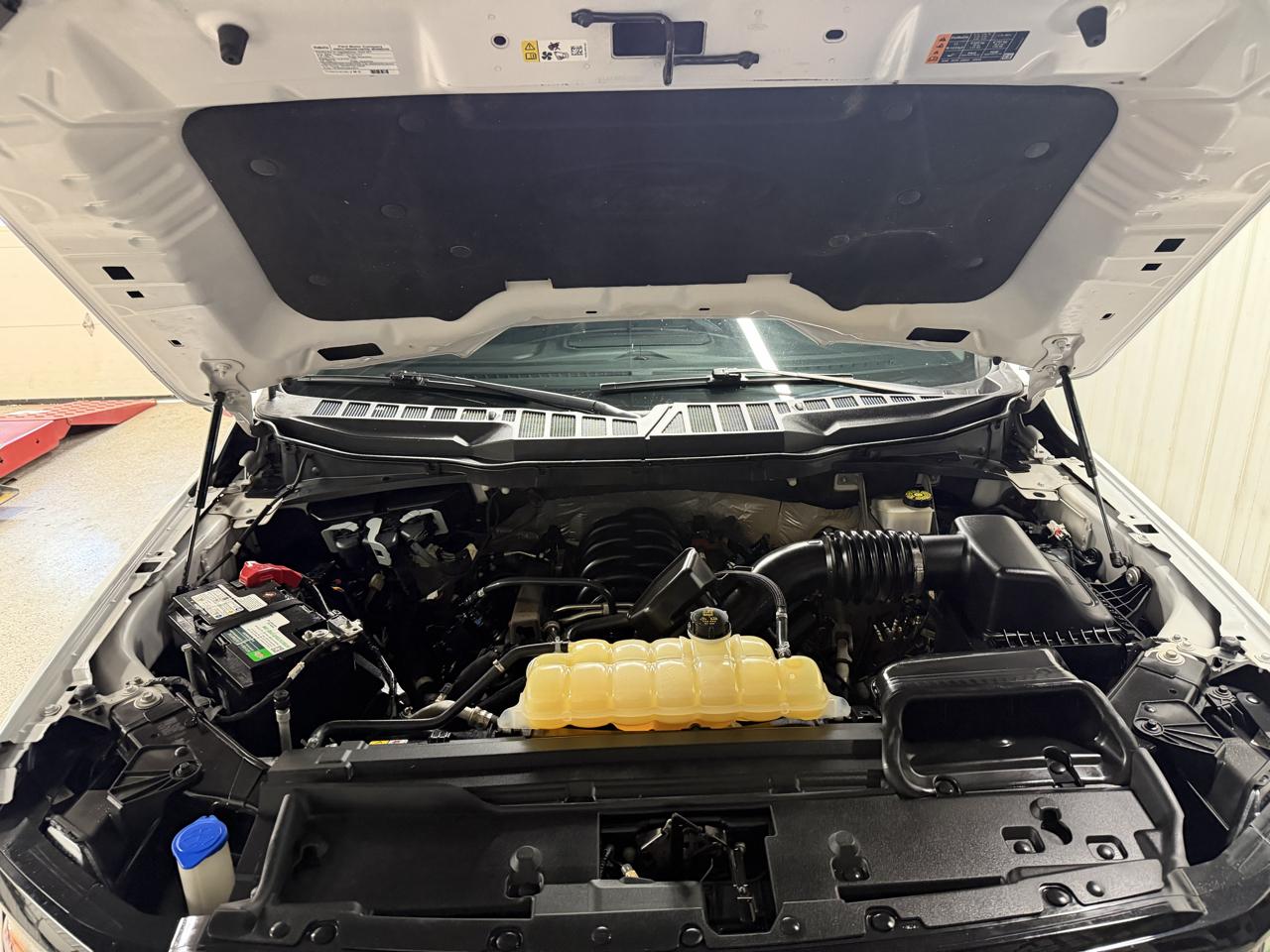 Ford F-150 4WD SuperCrew 145" XLT 2024