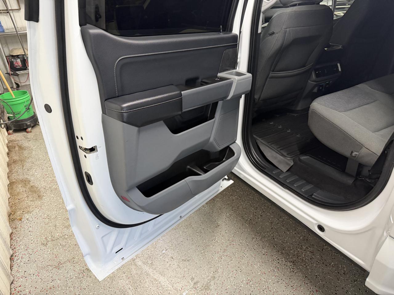 Ford F-150 4WD SuperCrew 145" XLT 2024