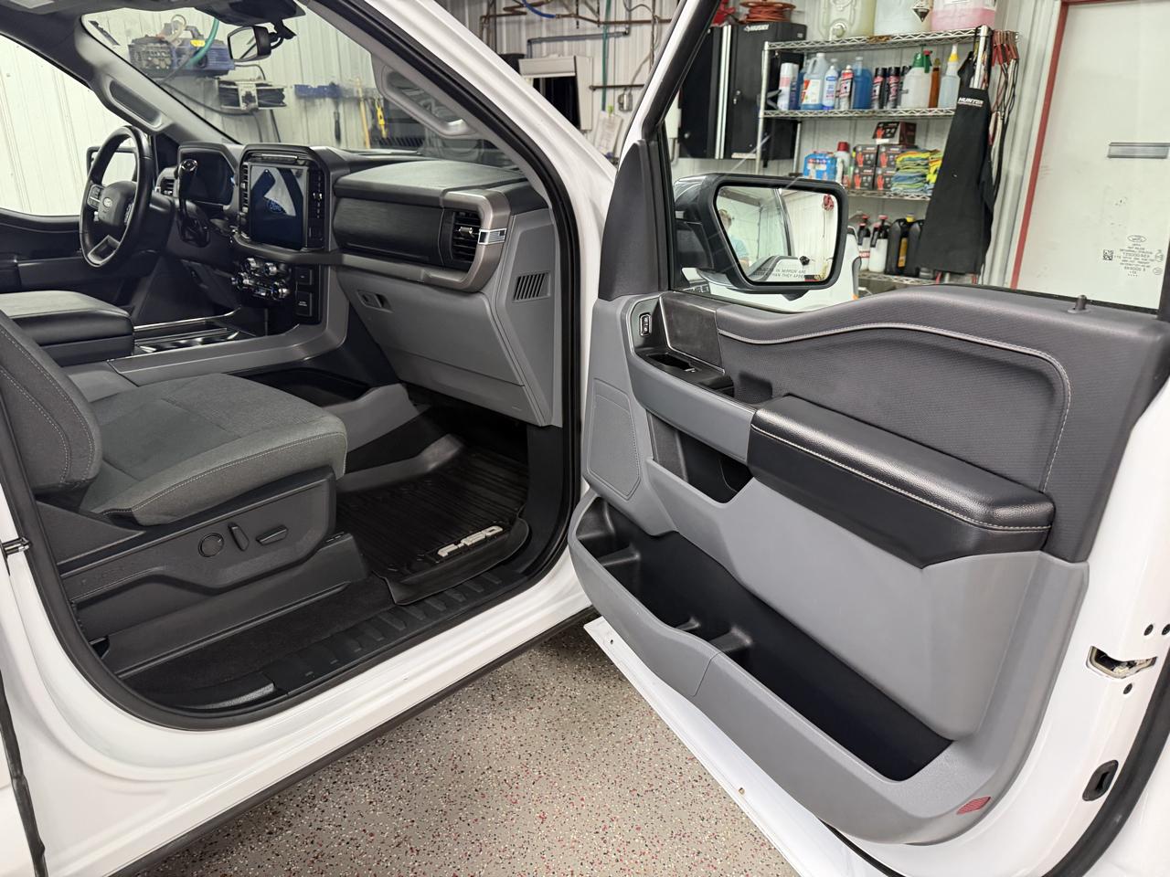 Ford F-150 4WD SuperCrew 145" XLT 2024