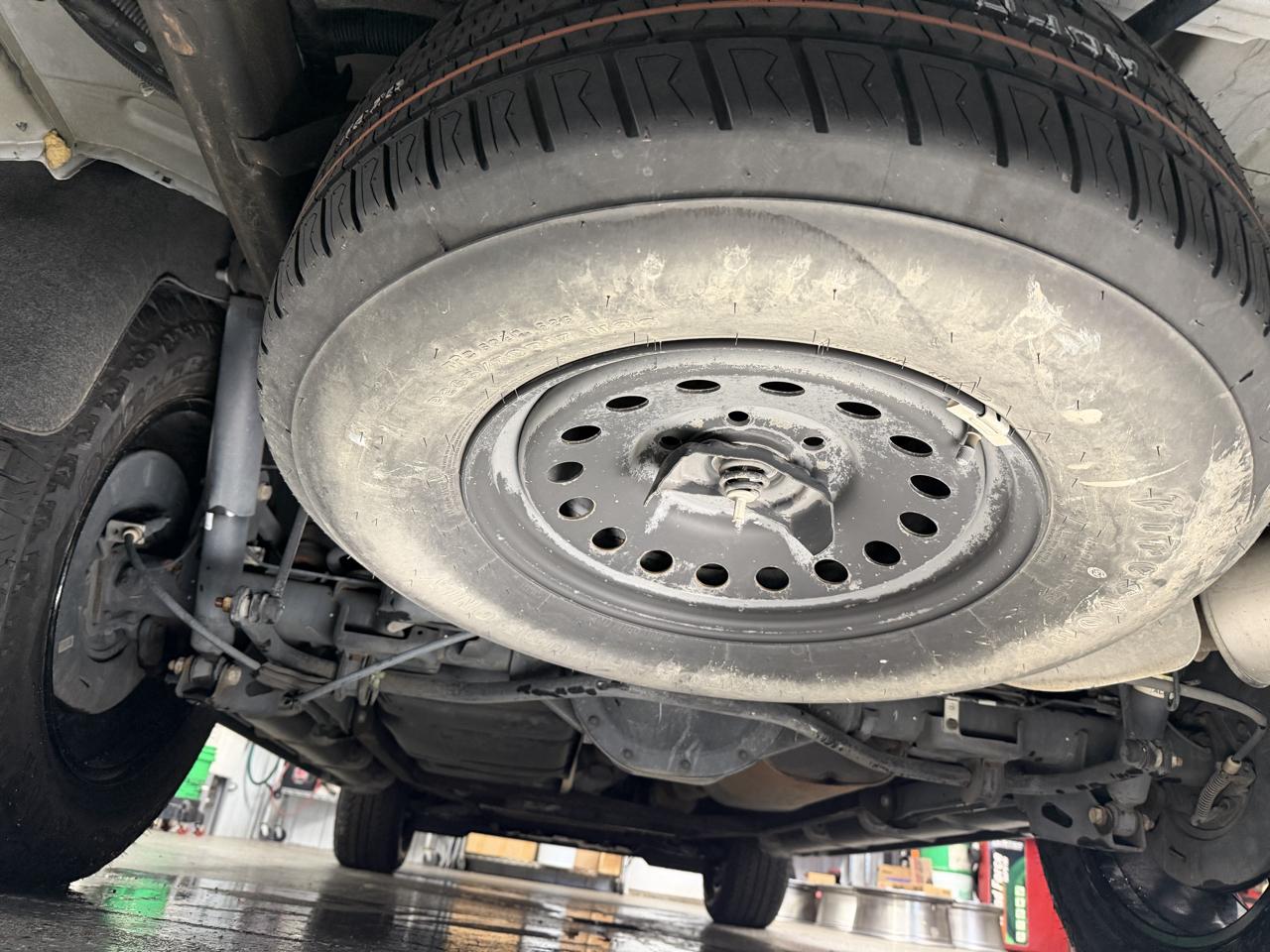 2019 Chevrolet Suburban LT - Photo 12
