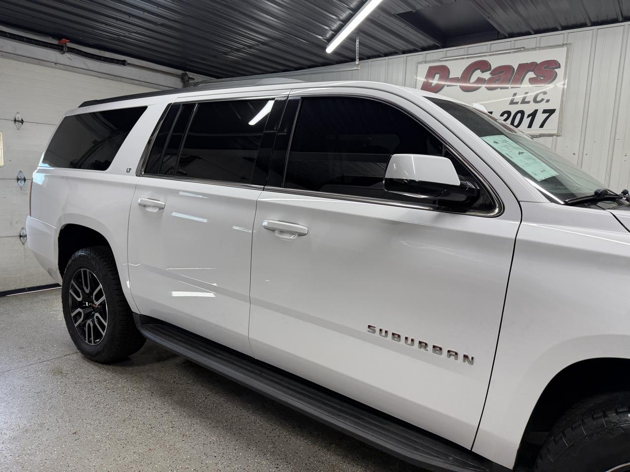 2019 Chevrolet Suburban LT - Photo 15