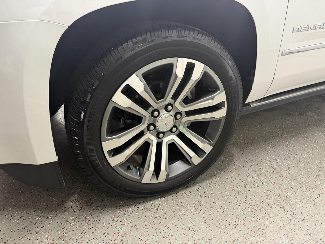 GMC Yukon Denali 4WD 2018