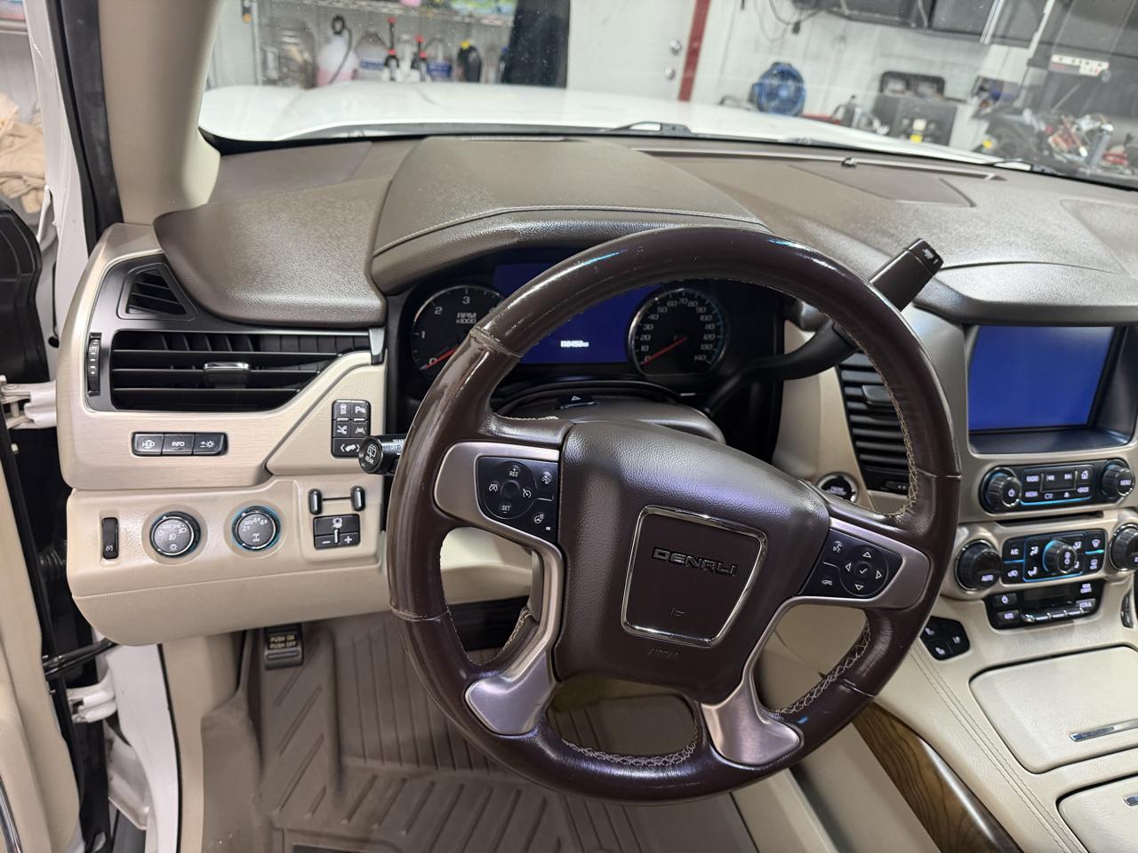 GMC Yukon Denali 4WD 2018