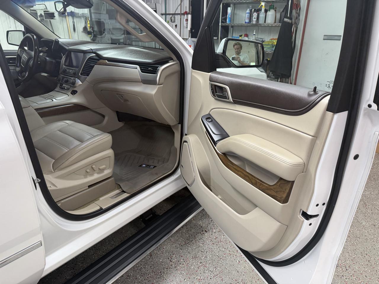 GMC Yukon Denali 4WD 2018