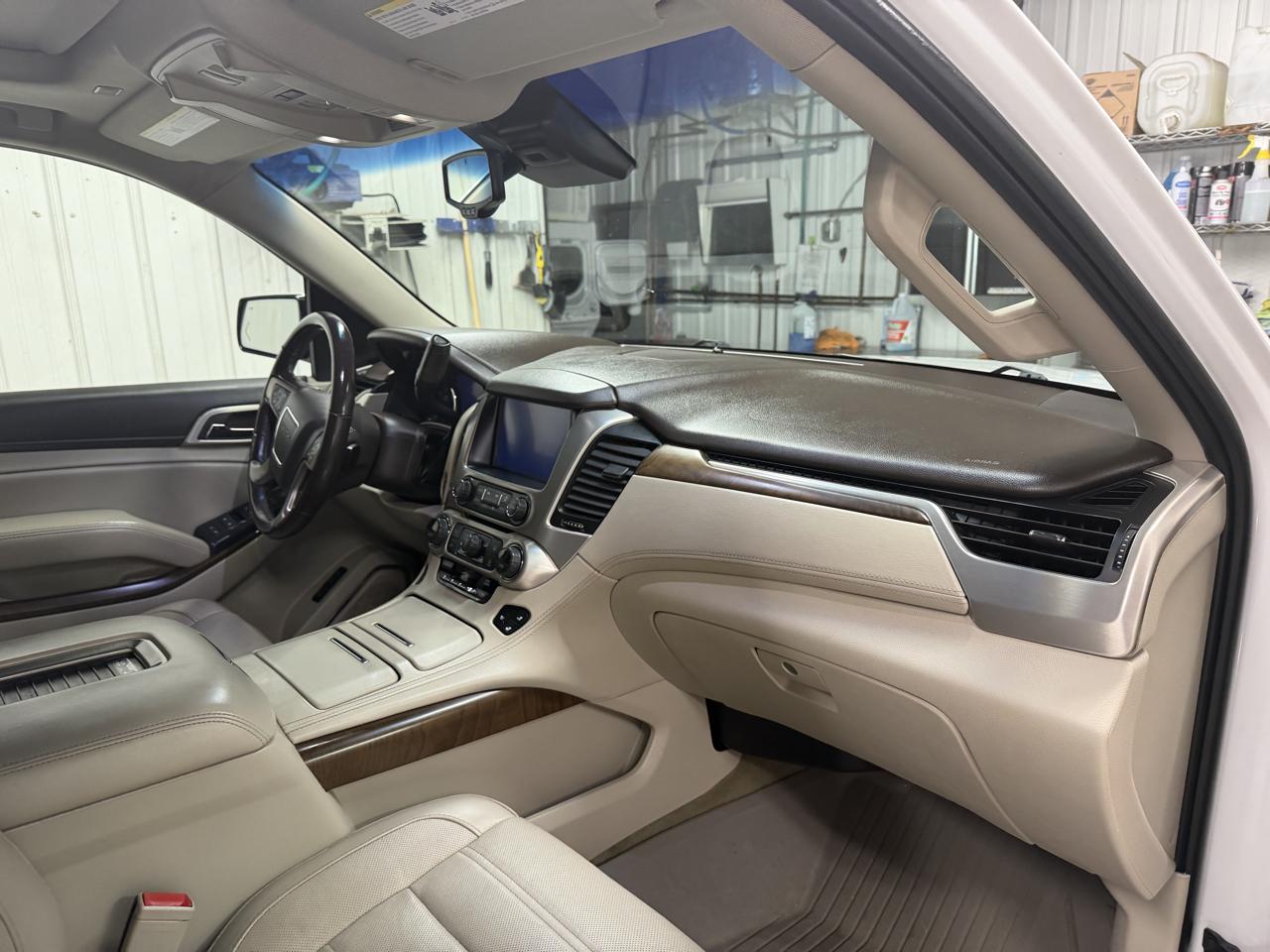 GMC Yukon Denali 4WD 2018