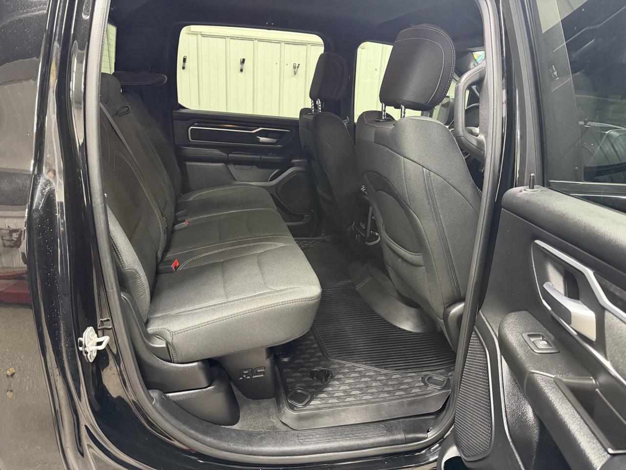 RAM 1500 Big Horn Crew Cab SWB 4WD 2020