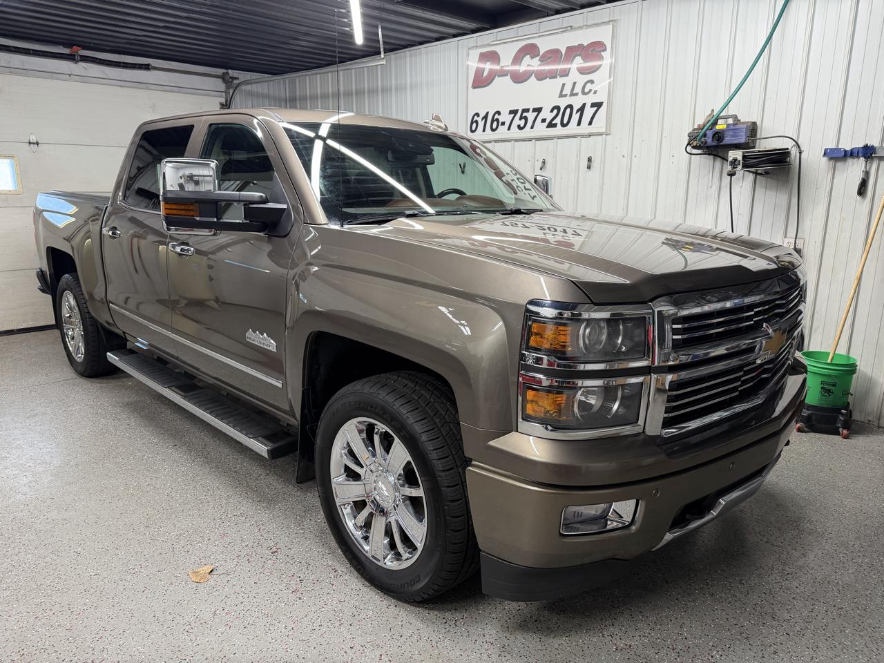 Chevrolet Silverado 1500 4WD Crew Cab 143.5" High Country 2015