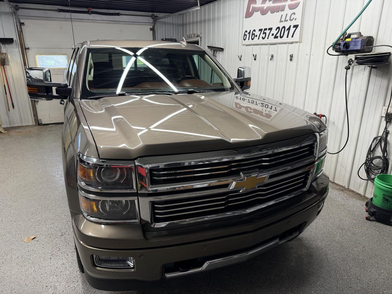Chevrolet Silverado 1500 4WD Crew Cab 143.5" High Country 2015