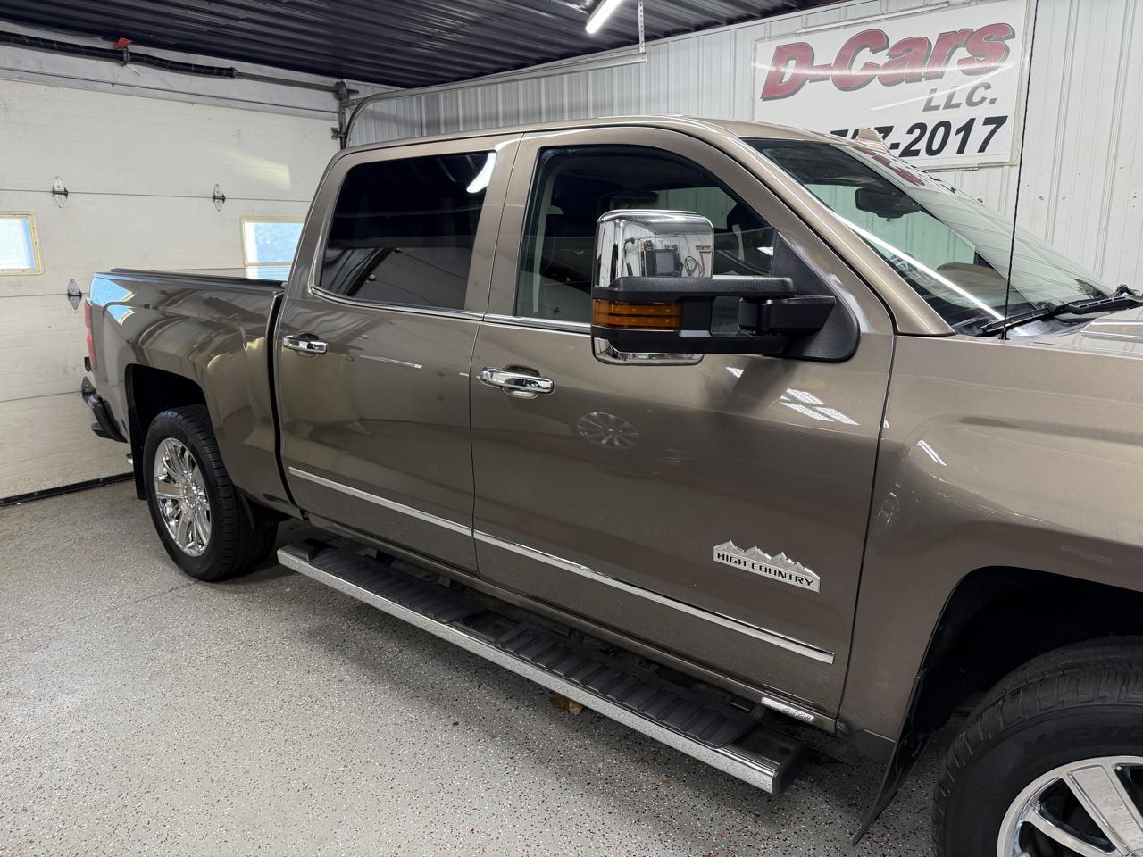 Chevrolet Silverado 1500 4WD Crew Cab 143.5" High Country 2015