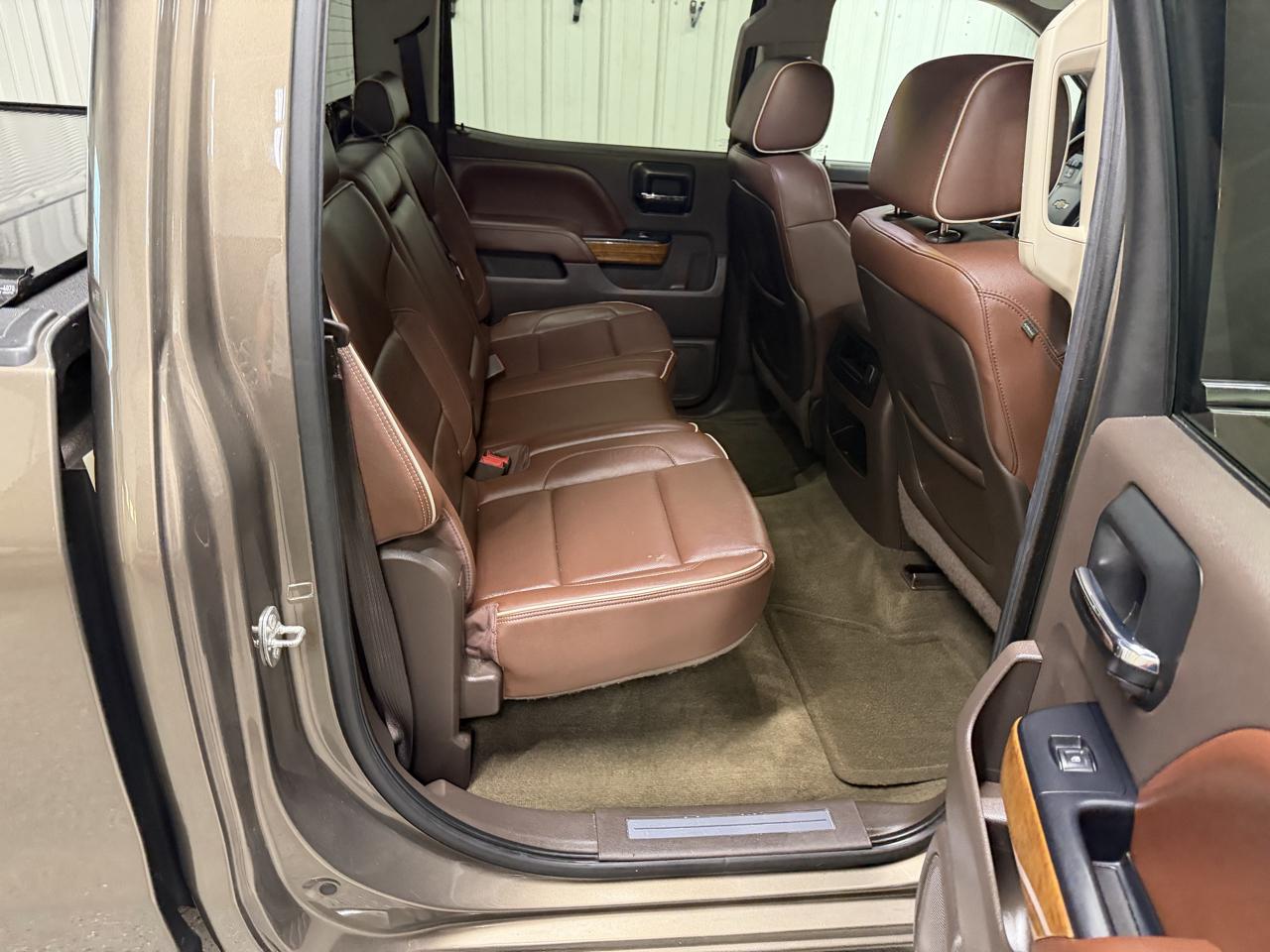 Chevrolet Silverado 1500 4WD Crew Cab 143.5" High Country 2015
