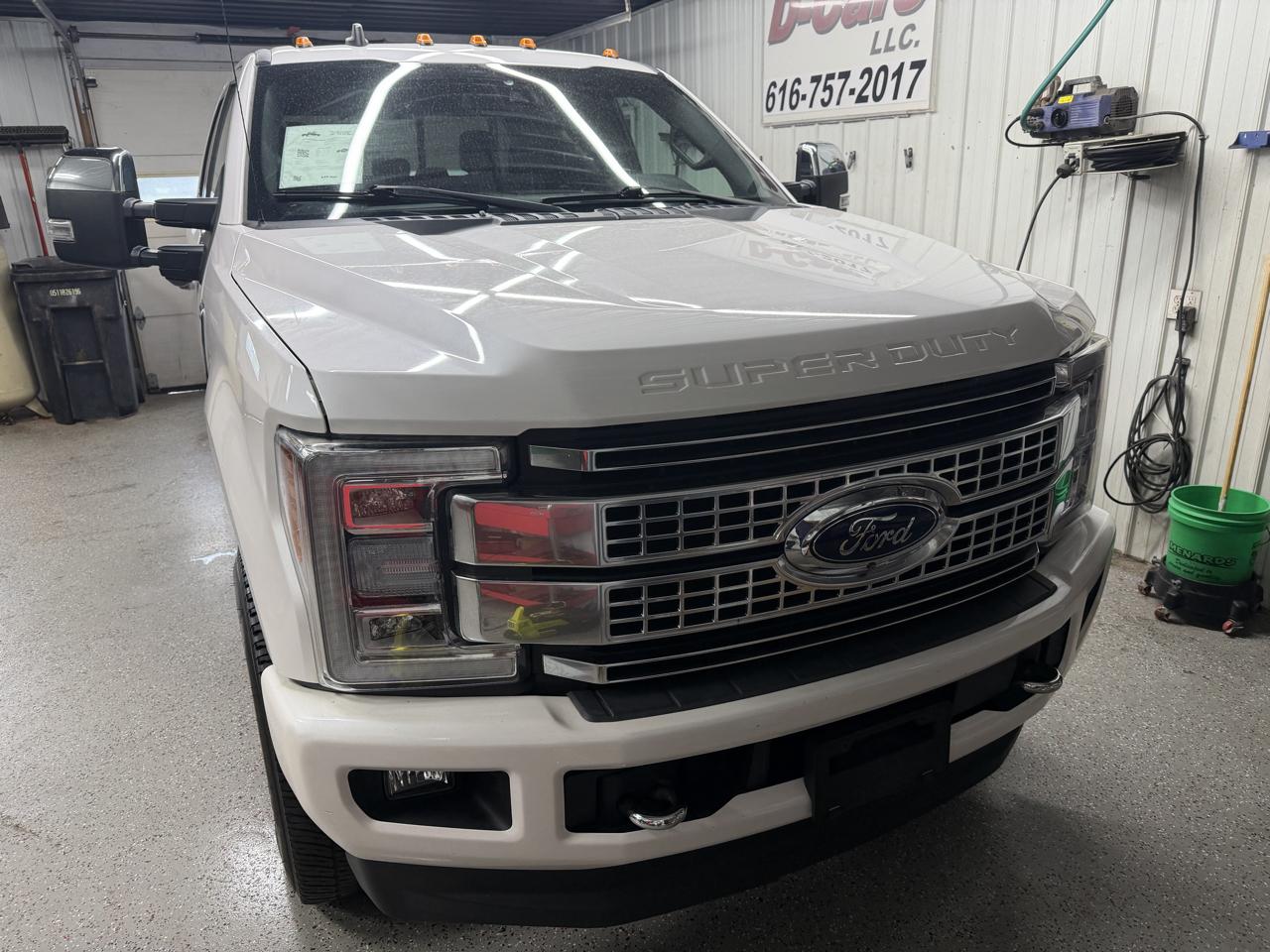 Ford F-350 SD Platinum Crew Cab Long Box 4WD 2019