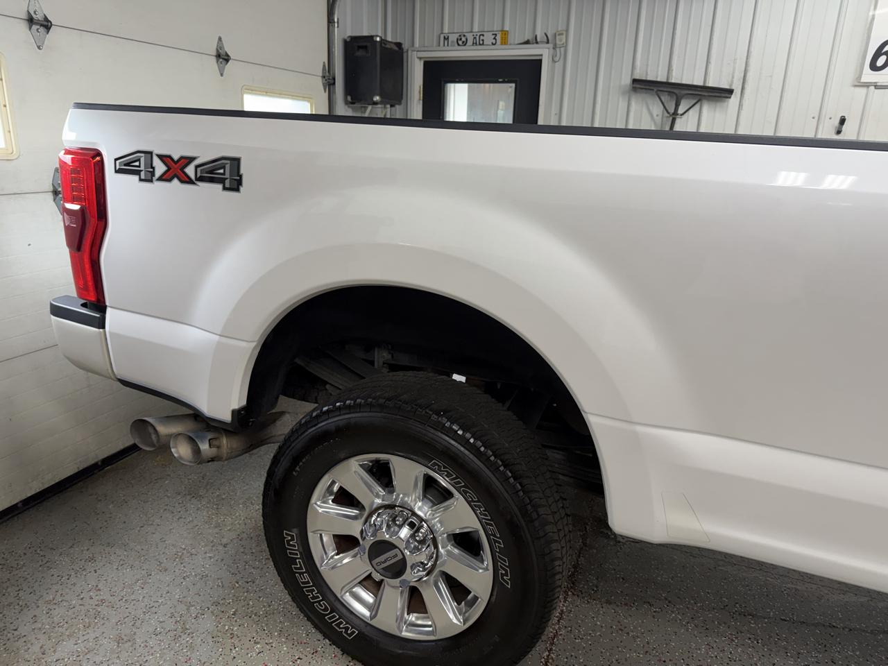 Ford F-350 SD Platinum Crew Cab Long Box 4WD 2019