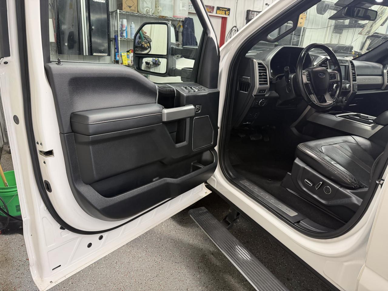 Ford F-350 SD Platinum Crew Cab Long Box 4WD 2019