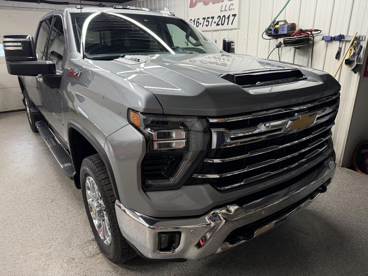 Chevrolet Silverado 2500HD 4WD Crew Cab 159" LTZ 2024