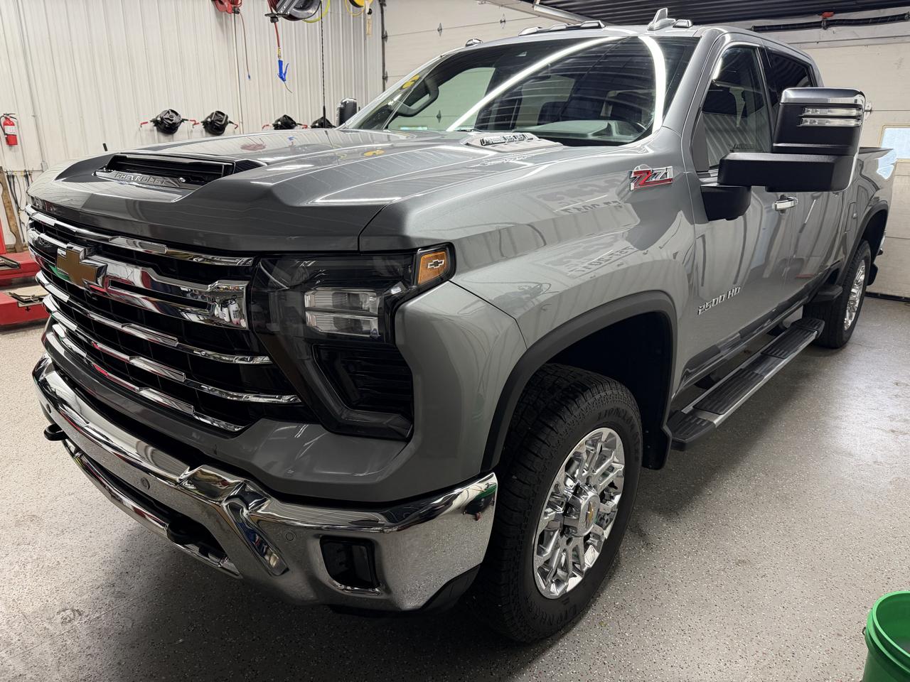 Chevrolet Silverado 2500HD 4WD Crew Cab 159" LTZ 2024