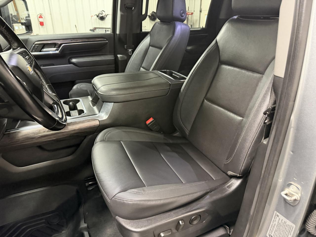 Chevrolet Silverado 2500HD 4WD Crew Cab 159" LTZ 2024