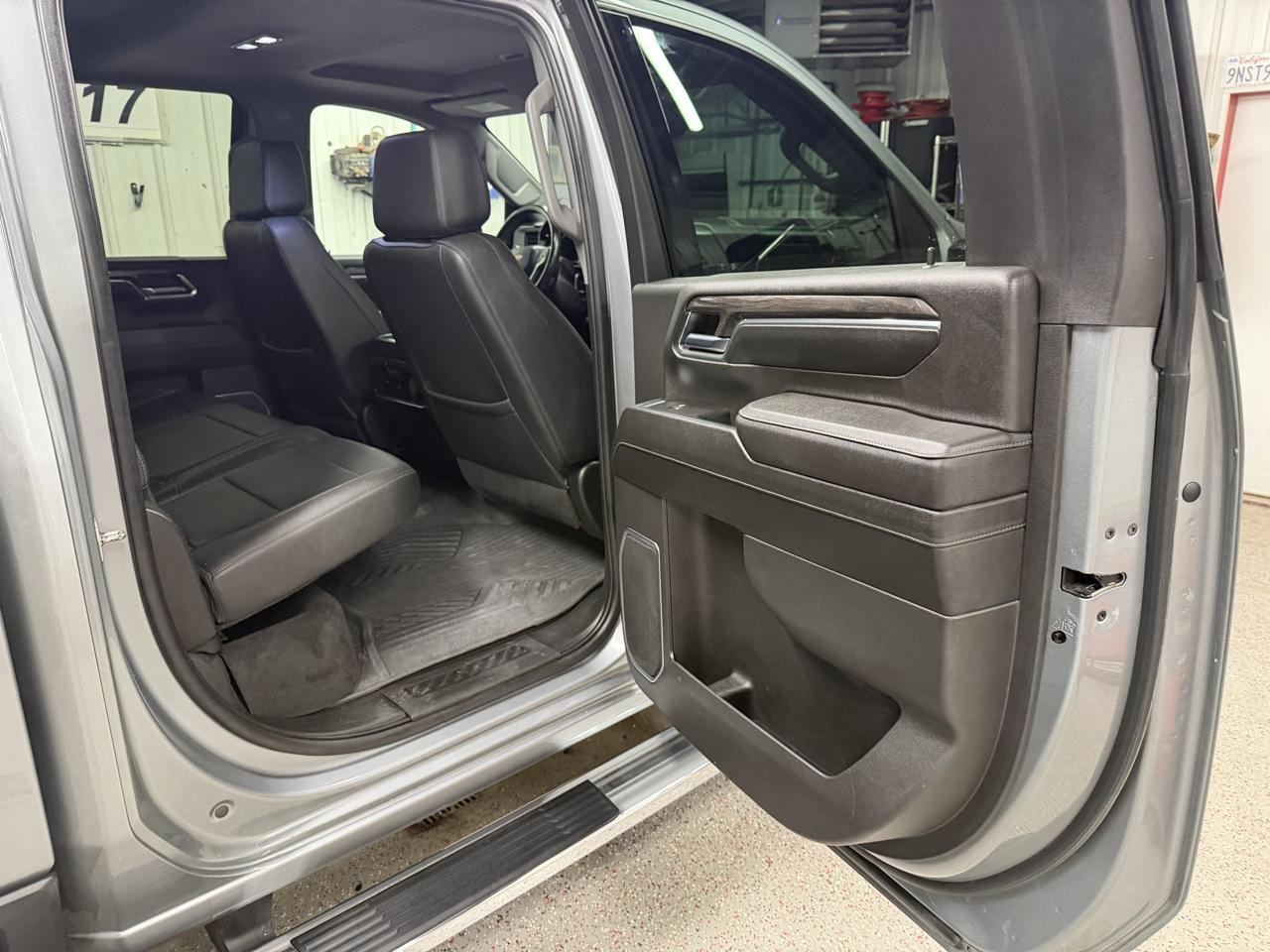 Chevrolet Silverado 2500HD 4WD Crew Cab 159" LTZ 2024