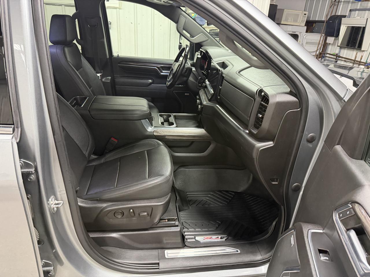 Chevrolet Silverado 2500HD 4WD Crew Cab 159" LTZ 2024