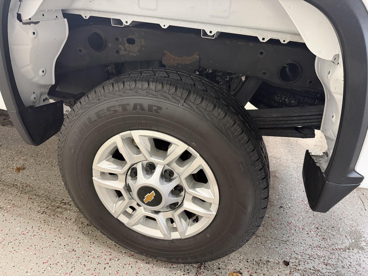 Chevrolet Silverado 2500HD 4WD Reg Cab 142" LT 2024