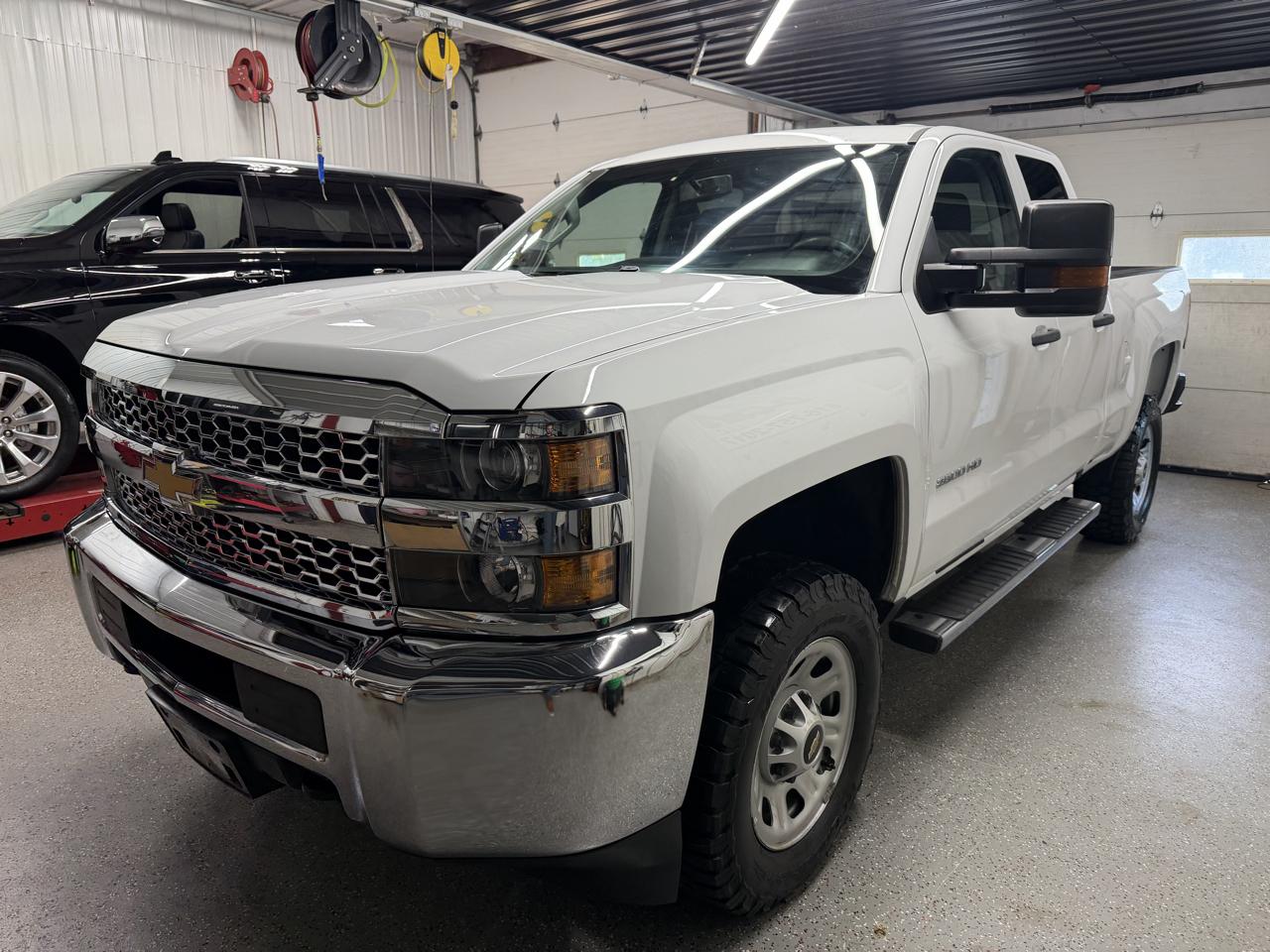 Chevrolet Silverado 2500HD 4WD Ext Cab 143.5" Work Truck 2019