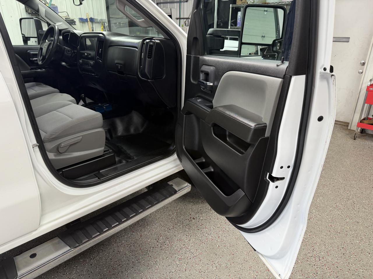 Chevrolet Silverado 2500HD 4WD Ext Cab 143.5" Work Truck 2019