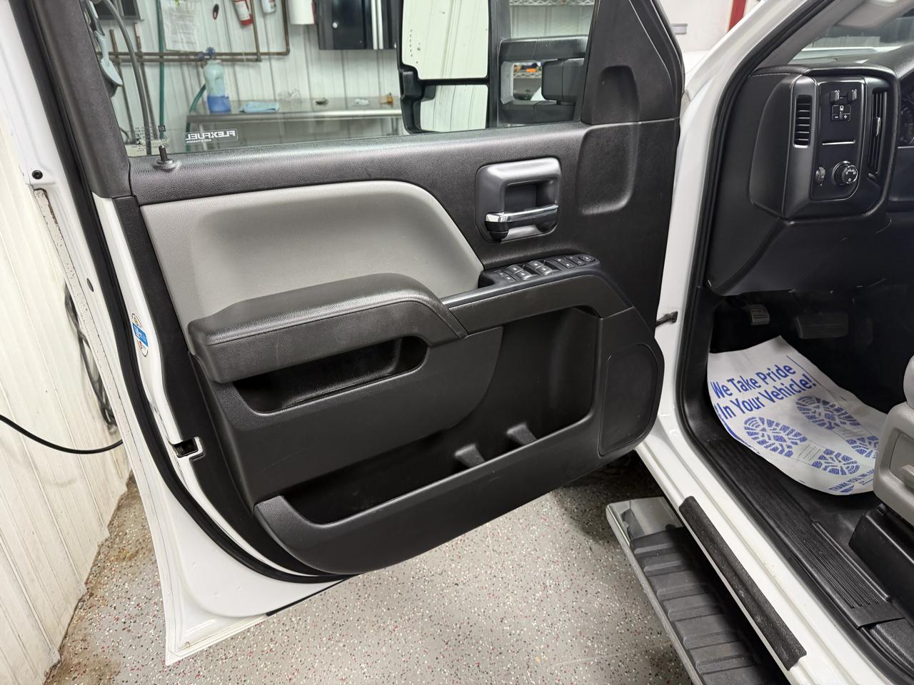 Chevrolet Silverado 2500HD 4WD Ext Cab 143.5" Work Truck 2019