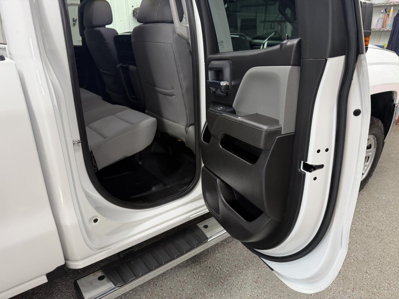 Chevrolet Silverado 2500HD 4WD Ext Cab 143.5" Work Truck 2019
