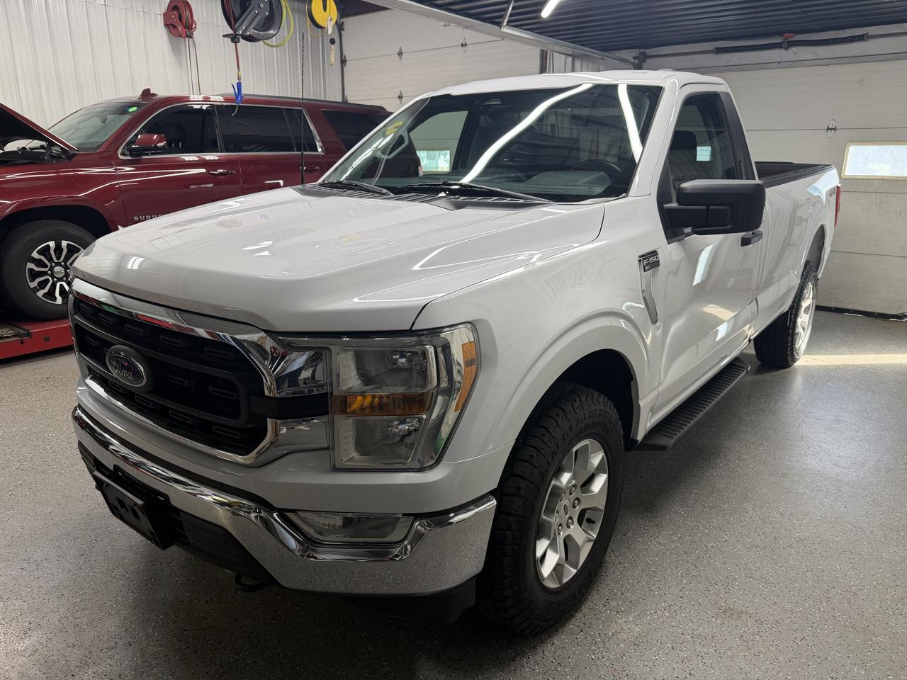 Ford F-150 4WD Reg Cab 145" XLT 2021