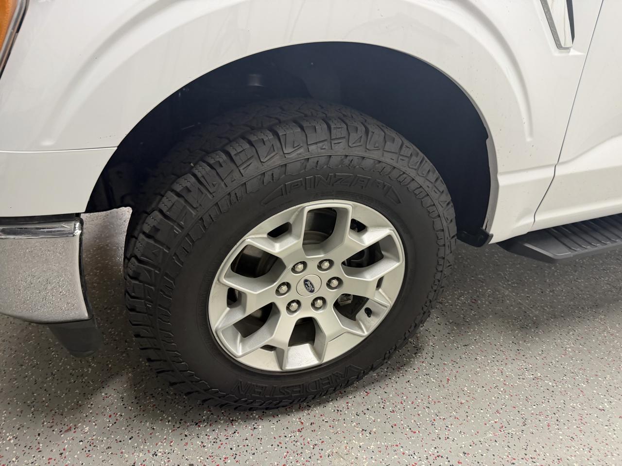 Ford F-150 4WD Reg Cab 145" XLT 2021