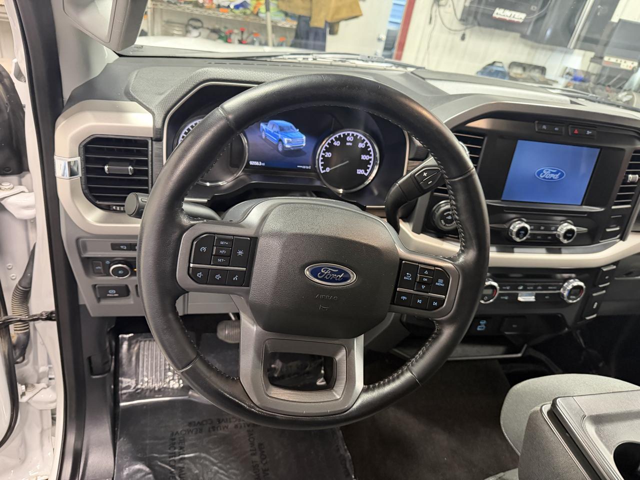 Ford F-150 4WD Reg Cab 145" XLT 2021