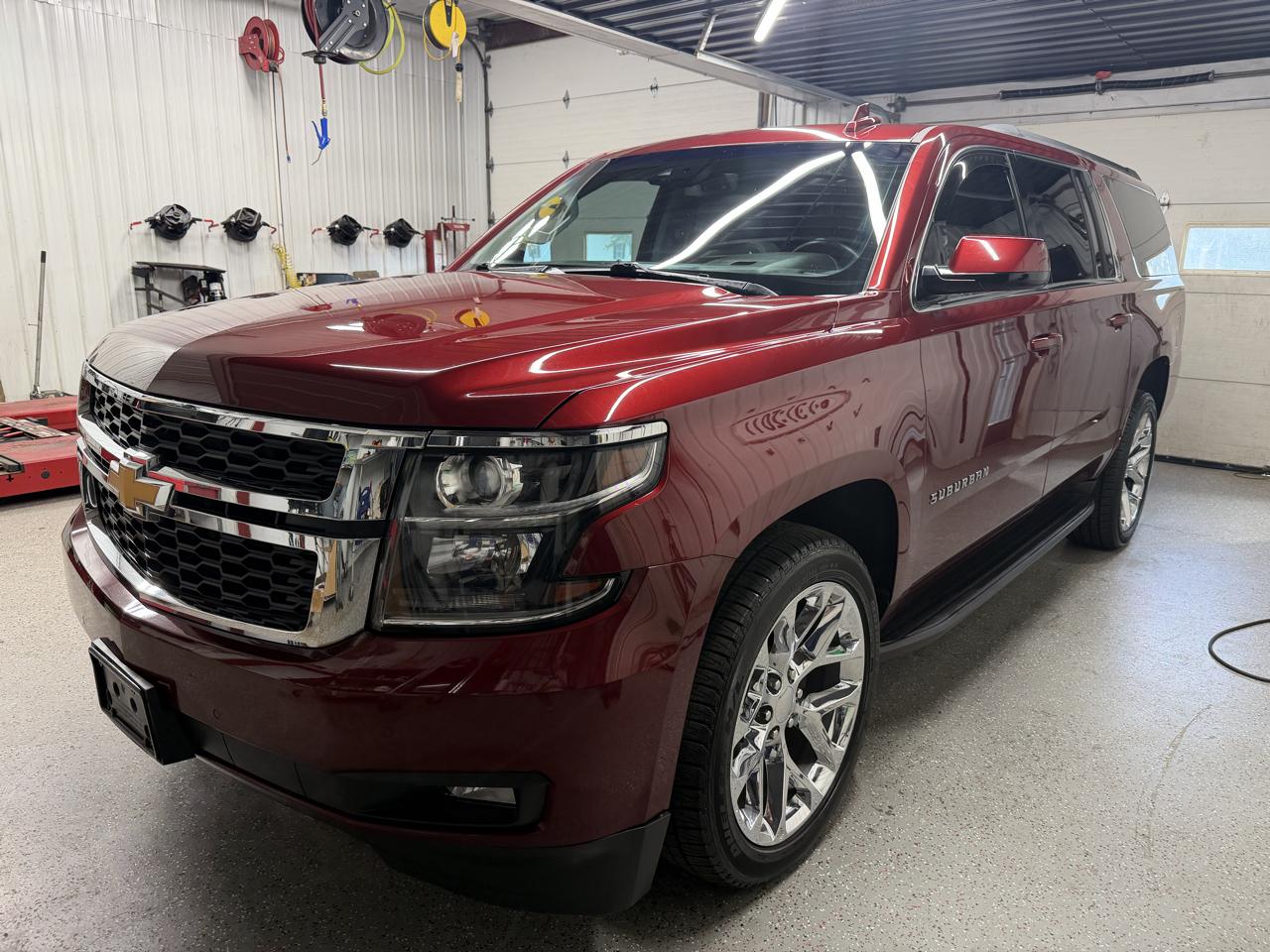Chevrolet Suburban LT 4WD 2019