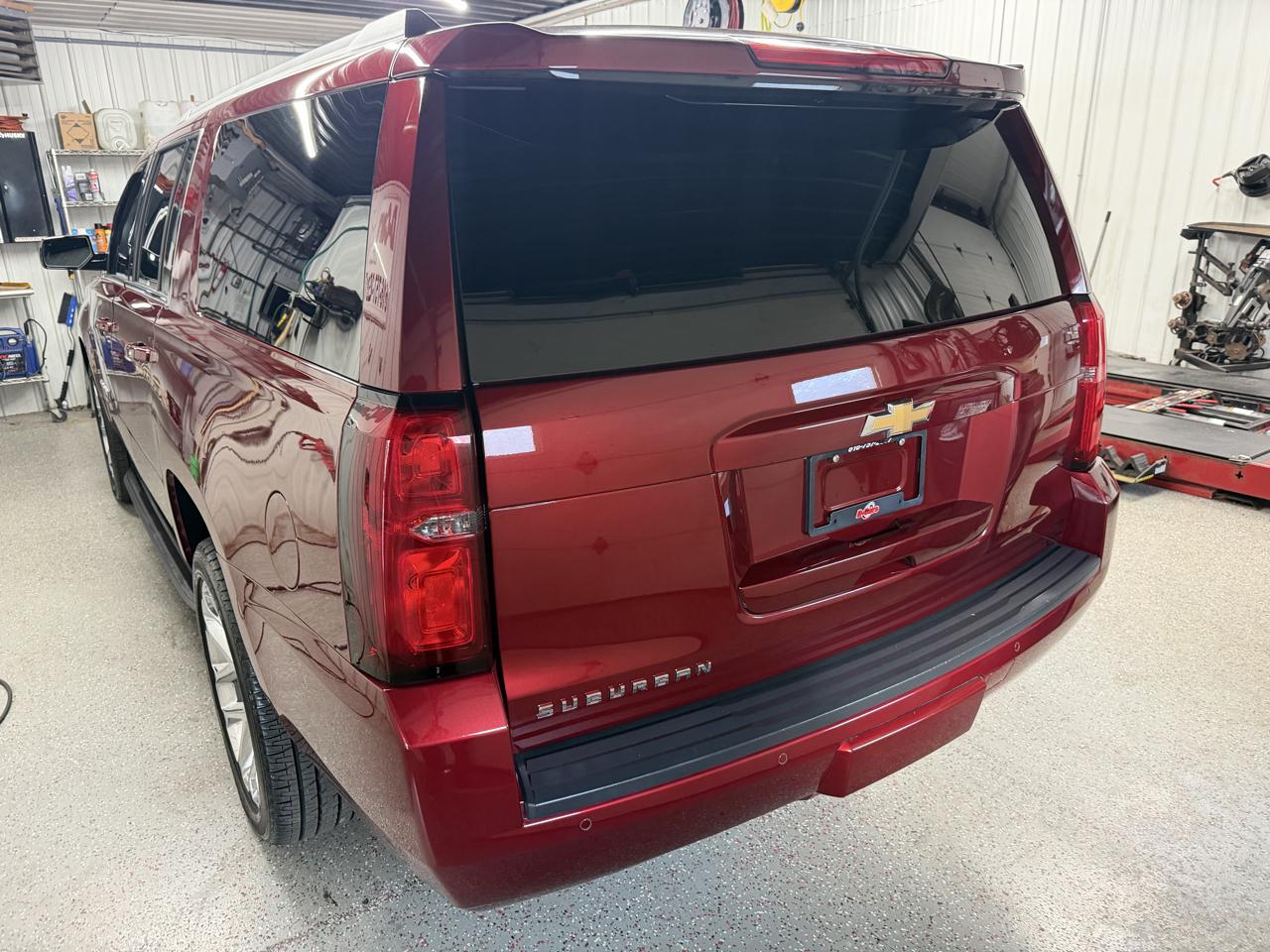 Chevrolet Suburban LT 4WD 2019