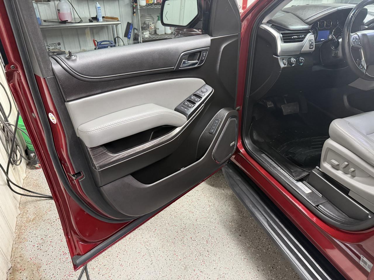 Chevrolet Suburban LT 4WD 2019