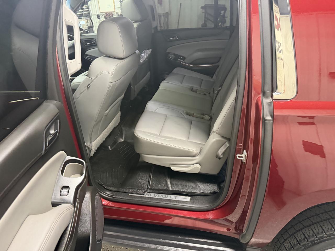 Chevrolet Suburban LT 4WD 2019